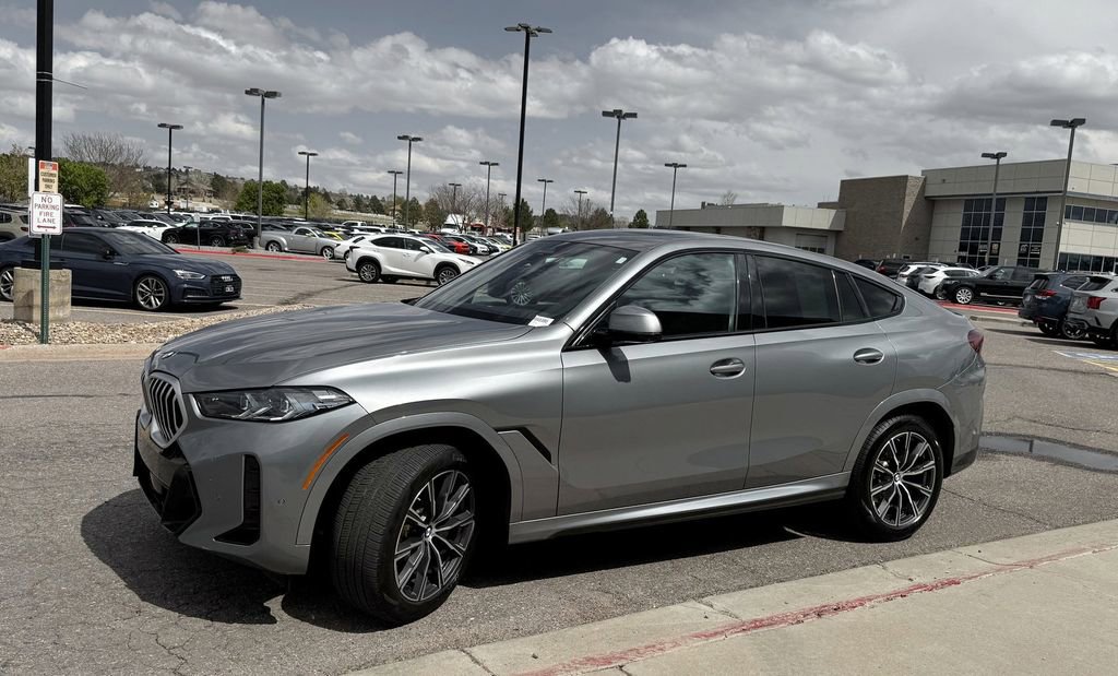 Used 2024 BMW X6 xDrive40i w/ Premium Package AWD/4WD image 4