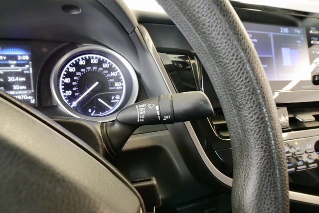 Used 2021 Toyota Camry LE image 25