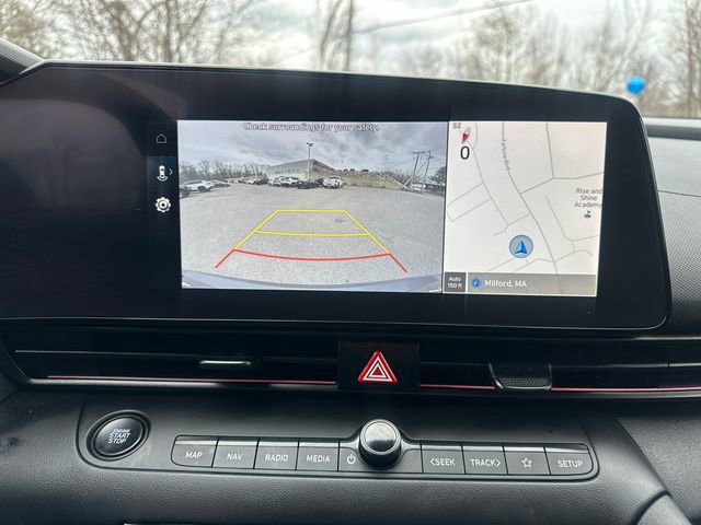 Used 2025 Hyundai Elantra SEL image 39