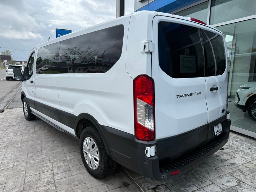 Used 2022 Ford Transit 350 XLT RWD image 2