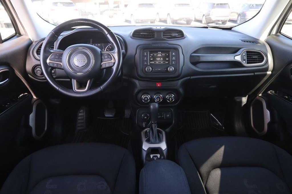 Used 2017 Jeep Renegade Latitude image 21