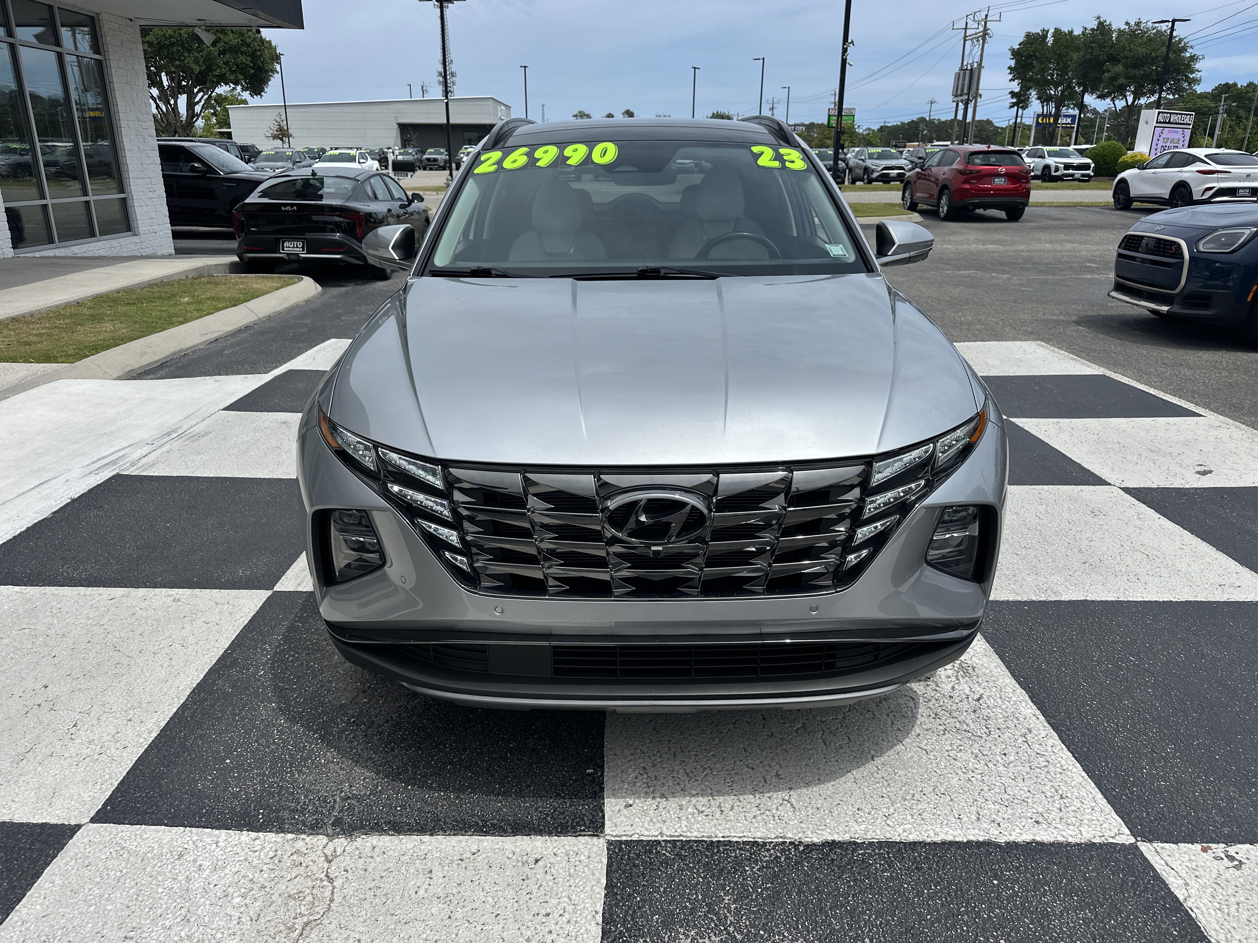 Used 2023 Hyundai Tucson Limited AWD/4WD image 2