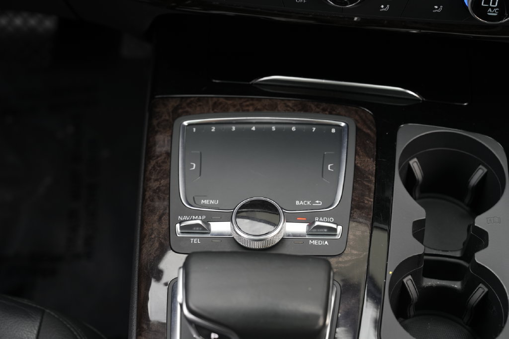 Used 2018 Audi Q7 3.0T Premium Plus AWD/4WD image 48
