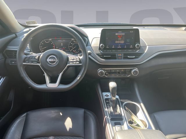 Used 2024 Nissan Altima 2.5 SR AWD/4WD image 12