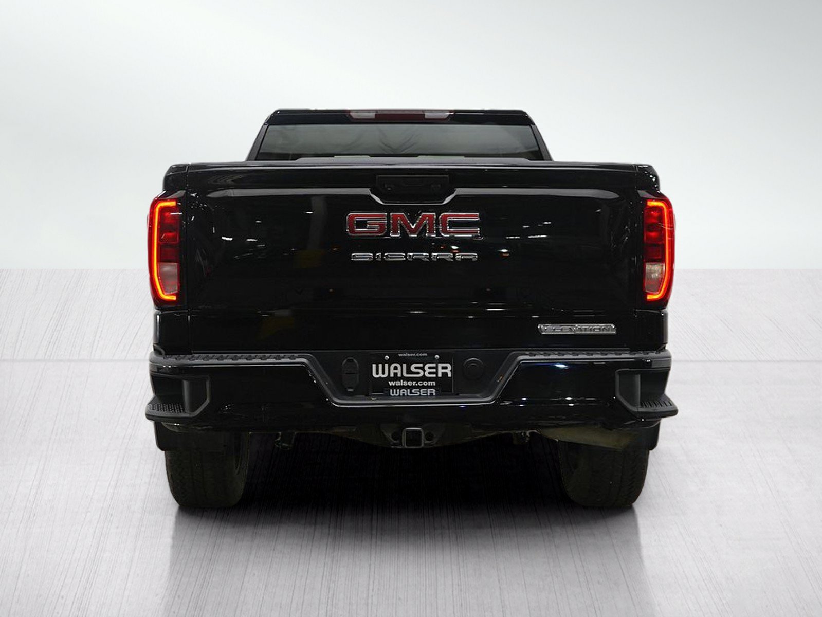Used 2022 GMC Sierra 1500 Elevation w/ Max Trailering Package AWD/4WD image 4