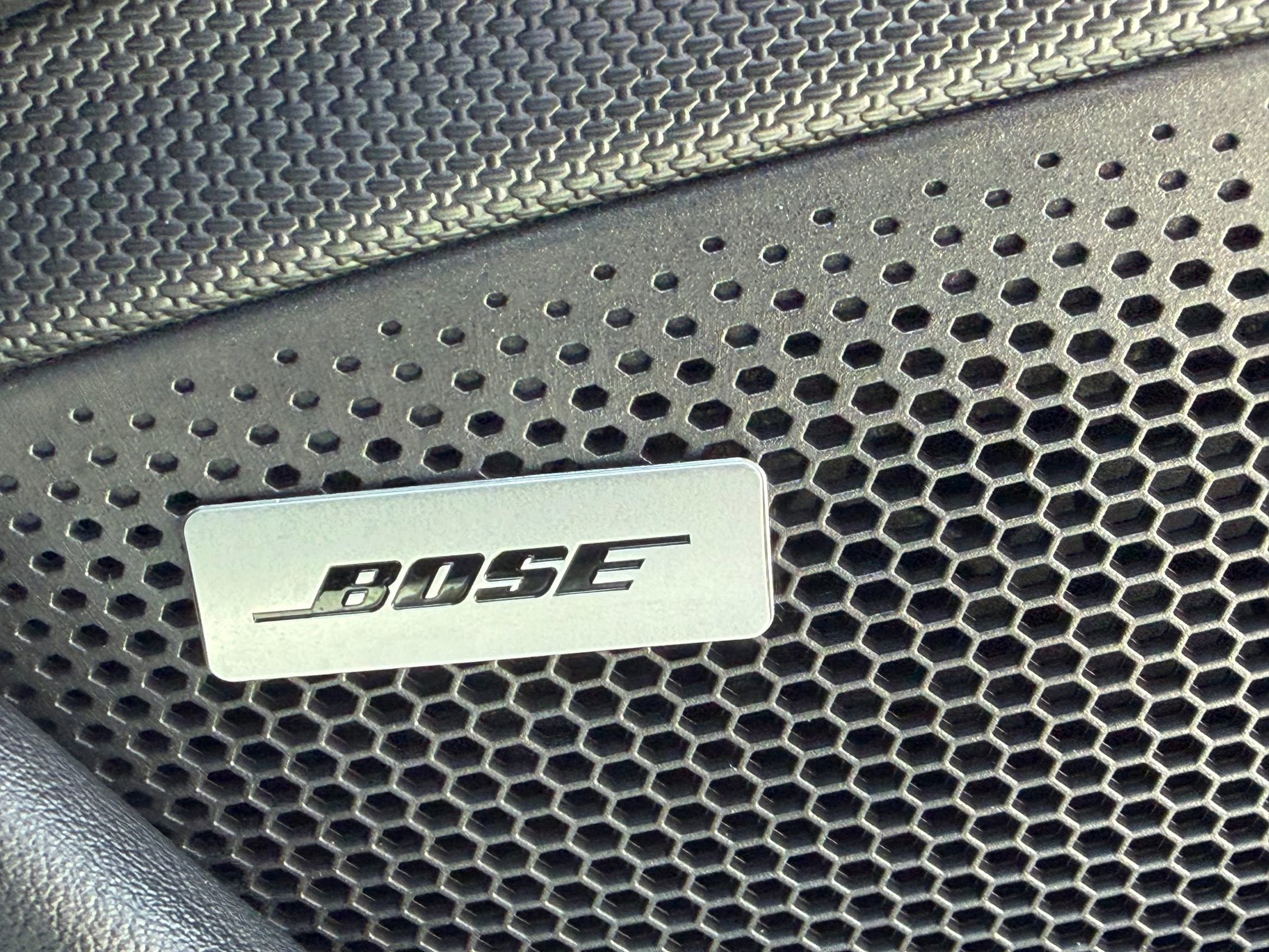 Used 2025 Porsche Taycan RWD image 16