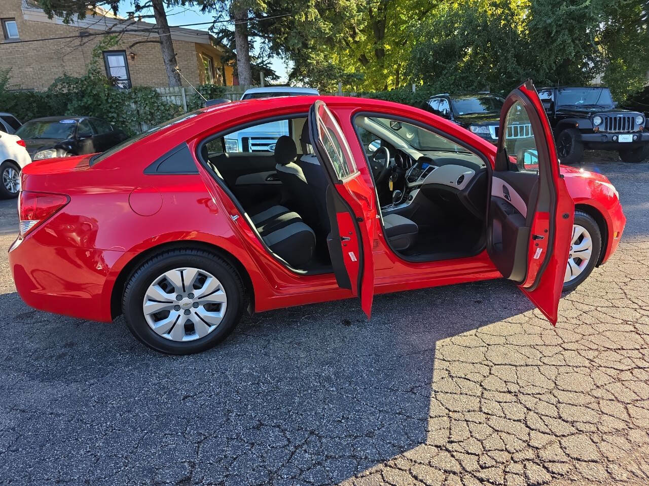 Used 2015 Chevrolet Cruze LS image 24