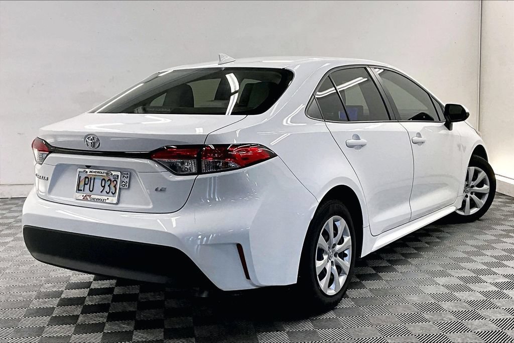 Used 2025 Toyota Corolla LE FWD image 12