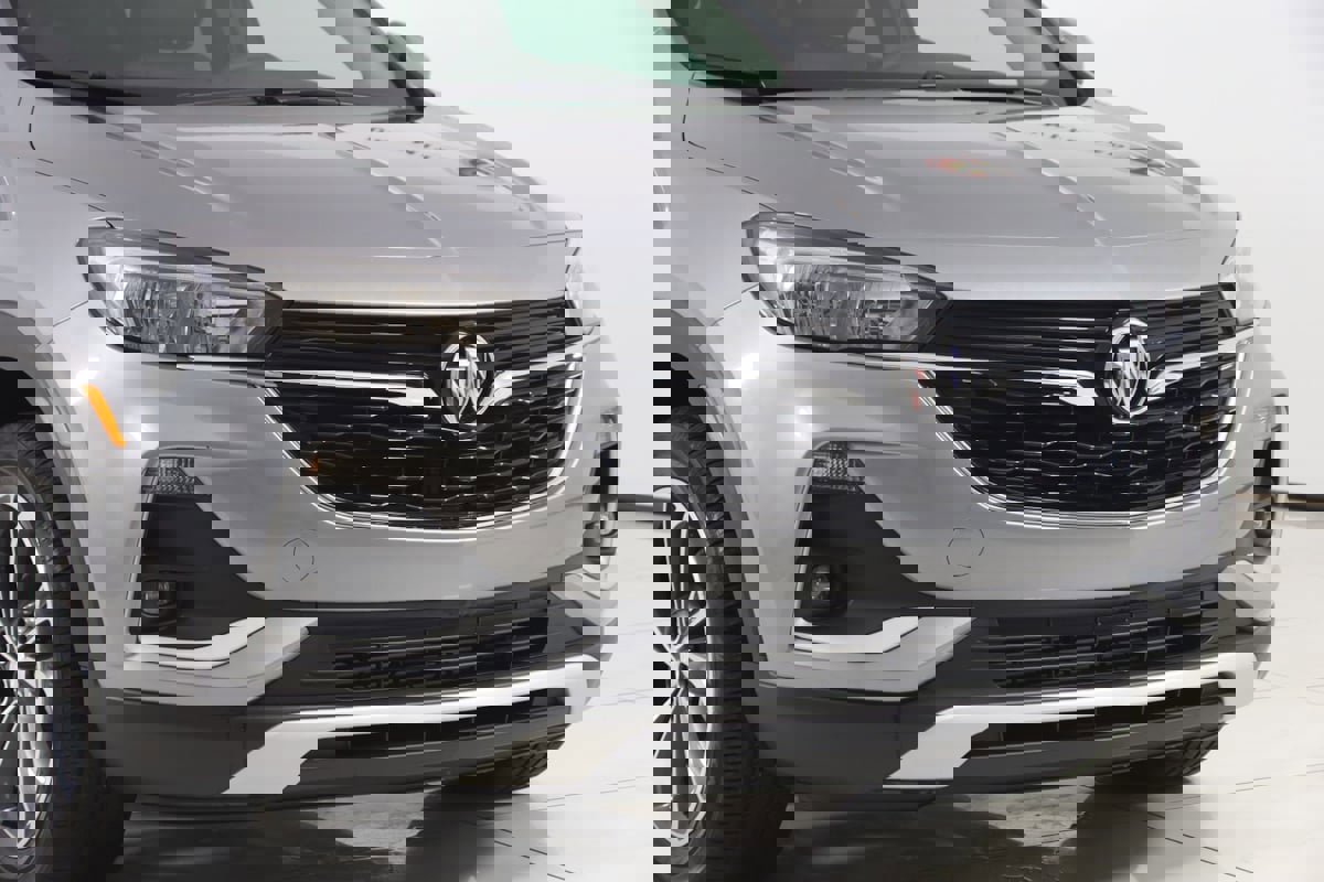 Used 2023 Buick Encore GX Select w/ Safety Package II image 37