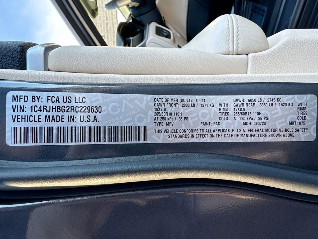 Used 2024 Jeep Grand Cherokee Limited image 29