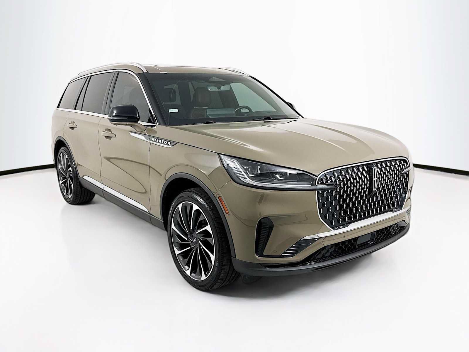 Used 2025 Lincoln Aviator Reserve w/ Equipment Group 201A AWD/4WD image 7