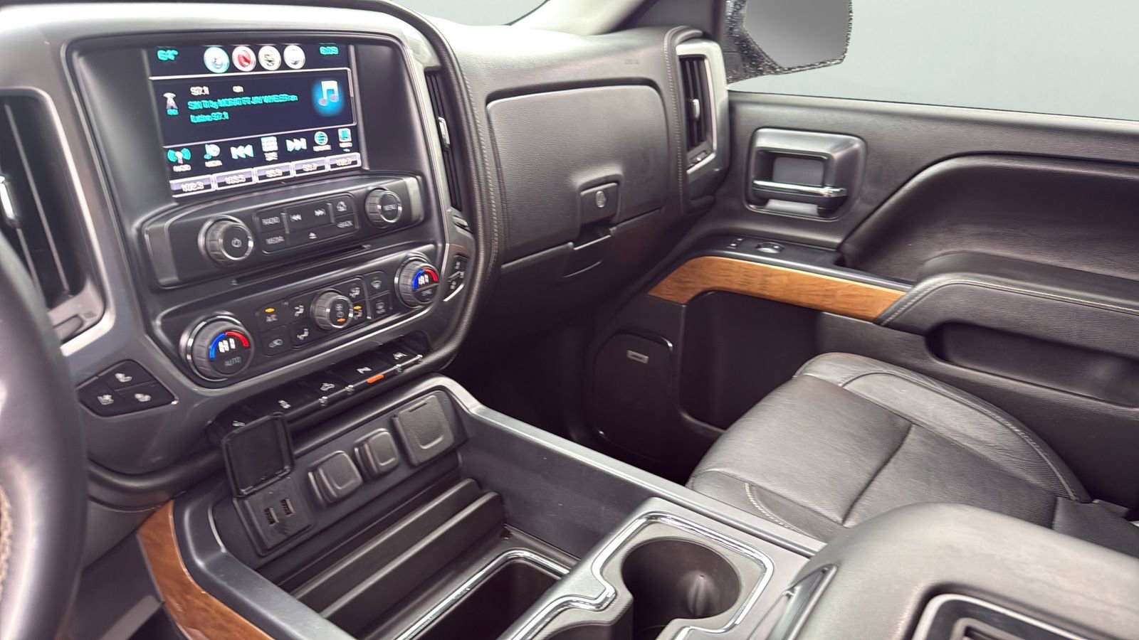 Used 2016 Chevrolet Silverado 1500 LTZ w/ Texas Edition RWD image 19