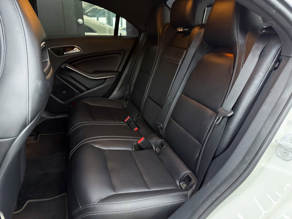 Used 2016 Mercedes-Benz CLA 250 image 20