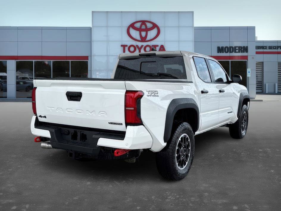 Used 2025 Toyota Tacoma TRD Off-Road image 4