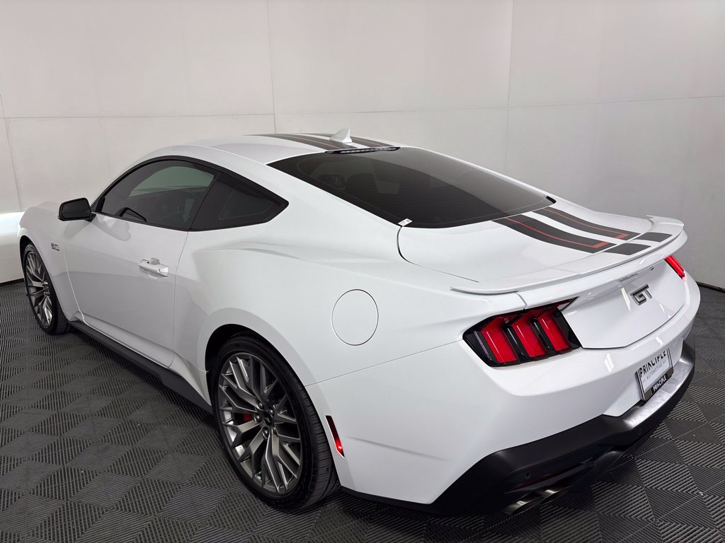 Used 2025 Ford Mustang GT Premium RWD image 7