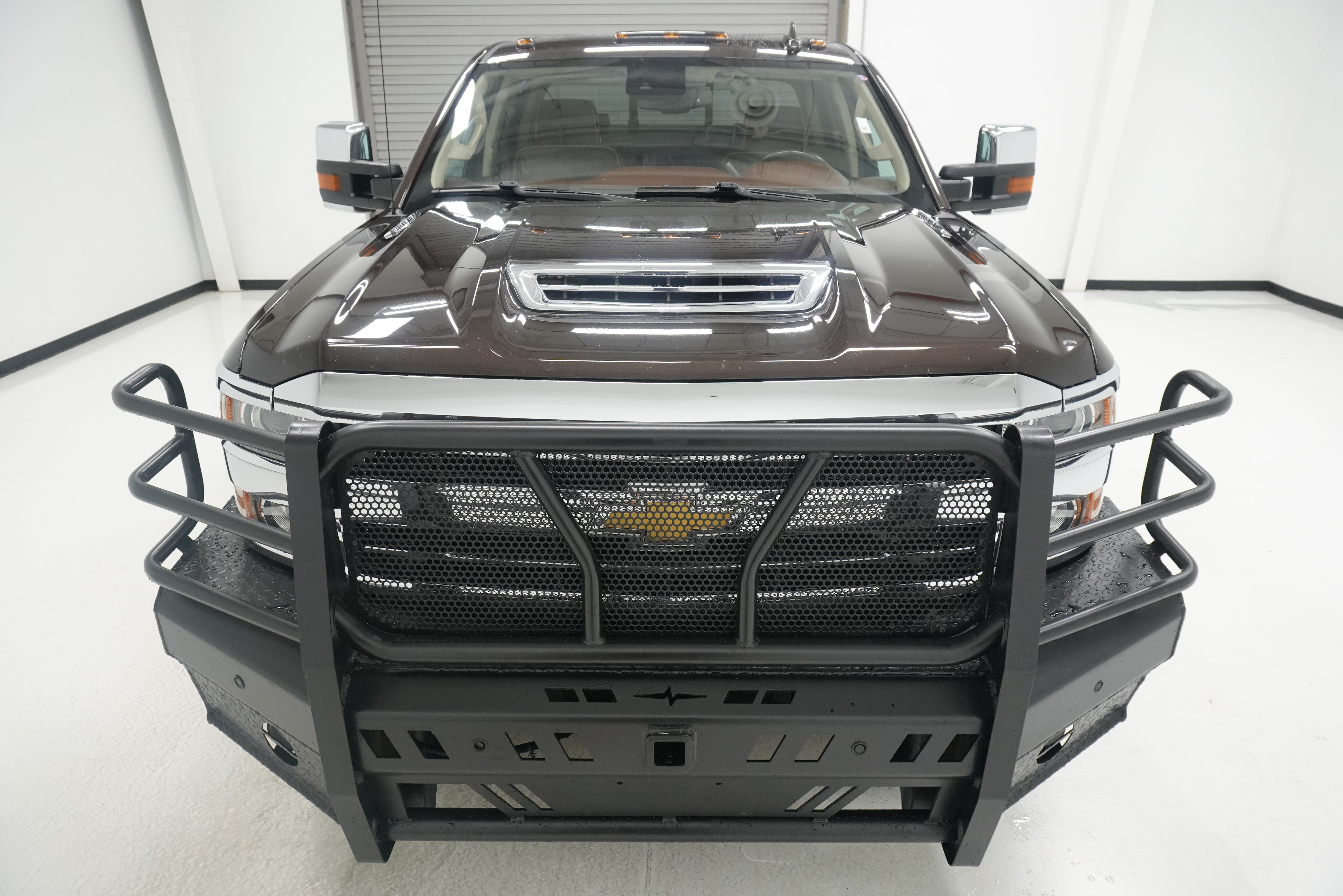 Used 2018 Chevrolet Silverado 3500 High Country w/ Duramax Plus Package AWD/4WD image 2