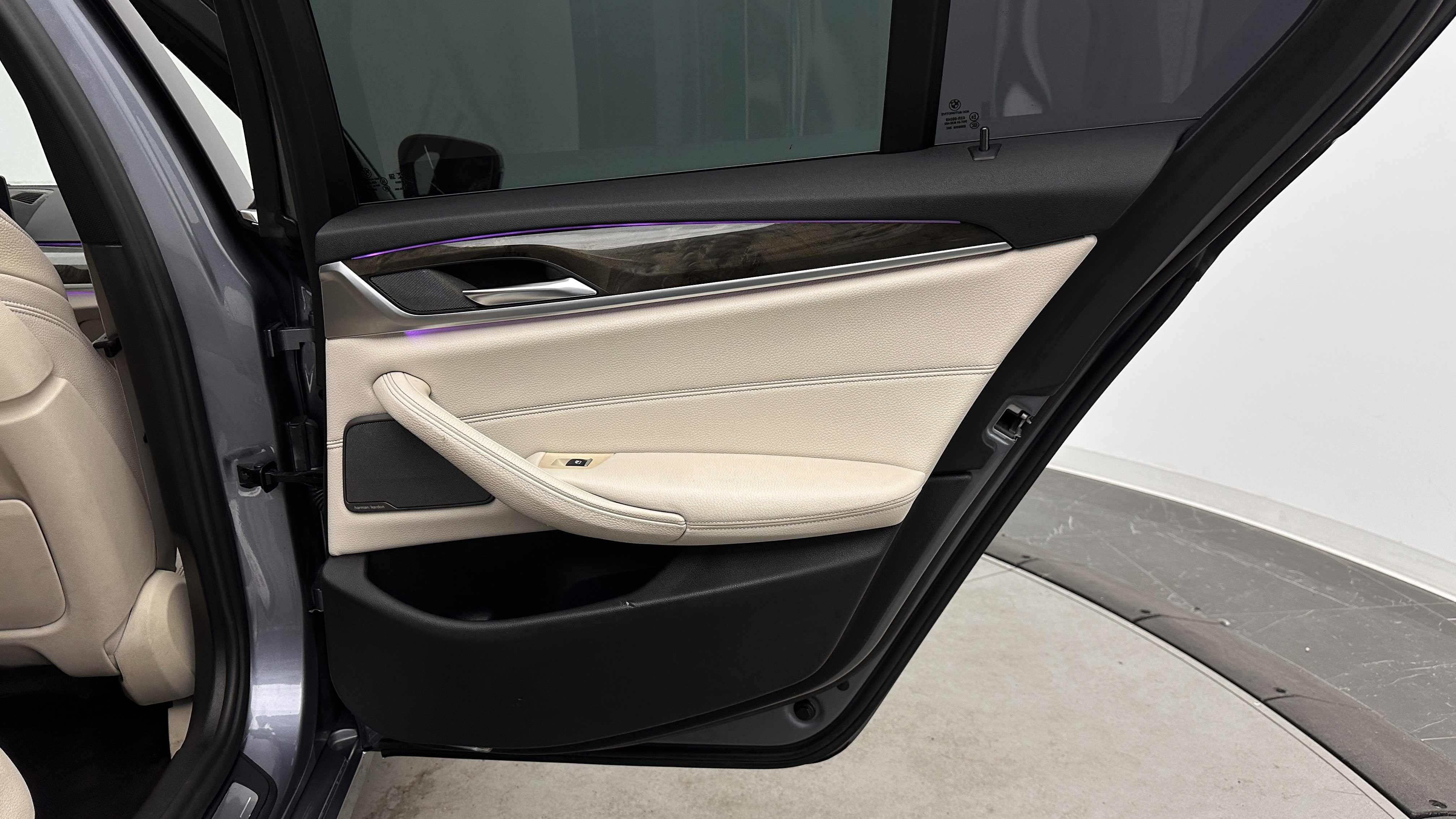 Used 2017 BMW 540i image 30