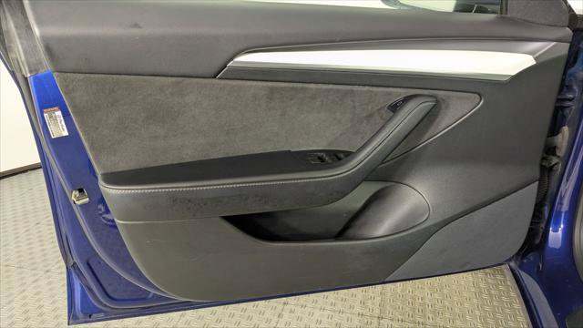 Used 2021 Tesla Model 3 Standard Range Plus RWD image 10