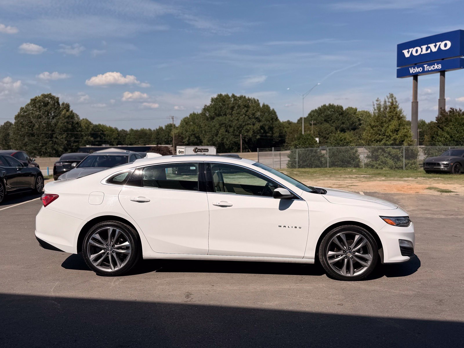 Used 2024 Chevrolet Malibu LT FWD image 7