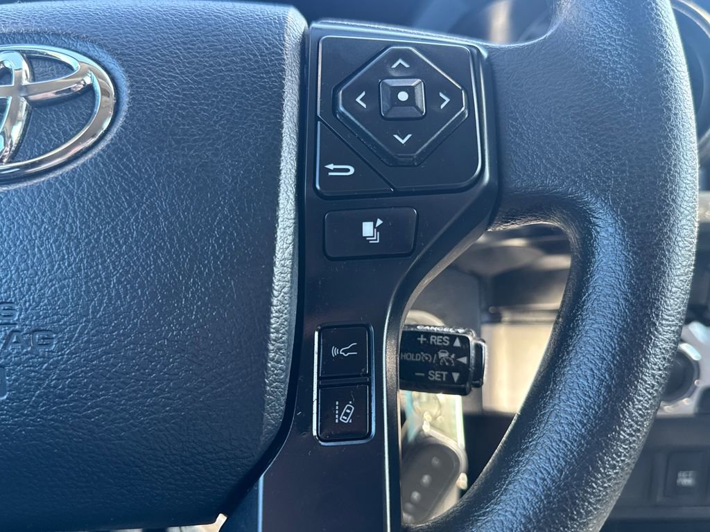 Used 2020 Toyota Tacoma SR AWD/4WD image 32
