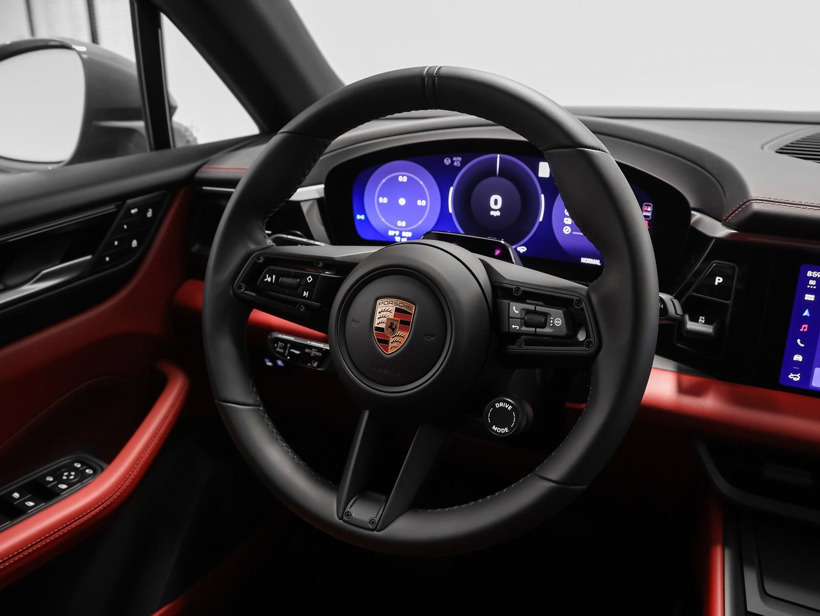 New 2026 Porsche Macan 4 Electric image 34