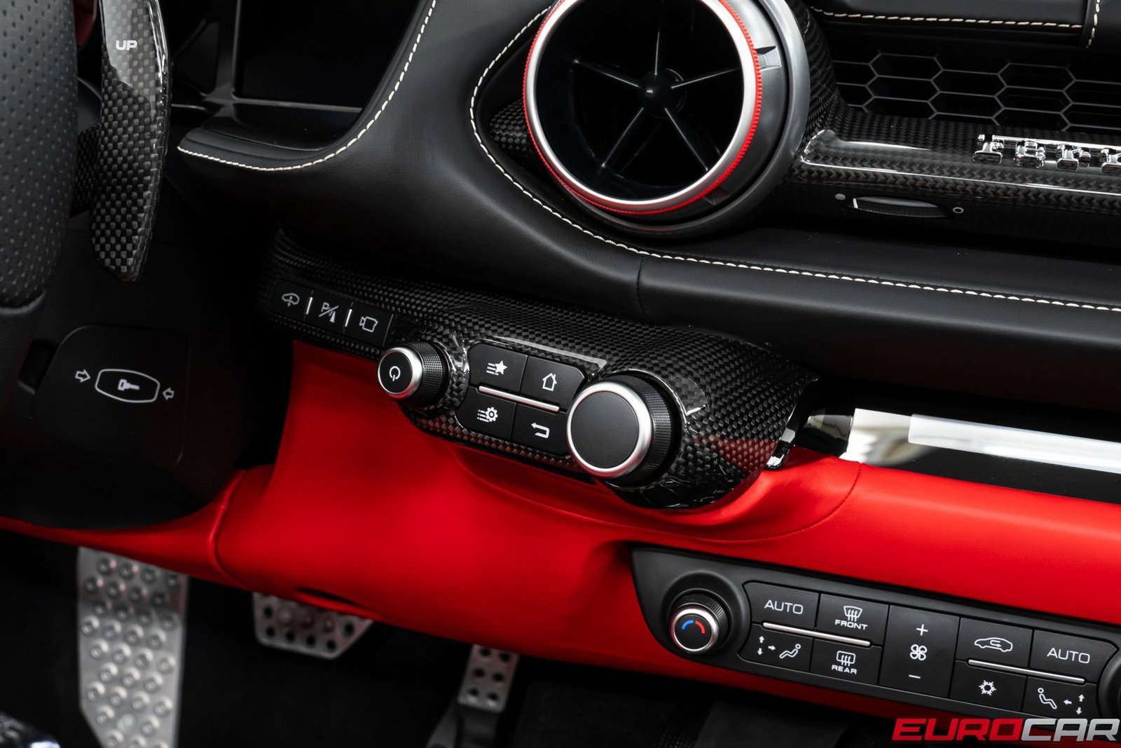 Used 2022 Ferrari 812 GTS image 32