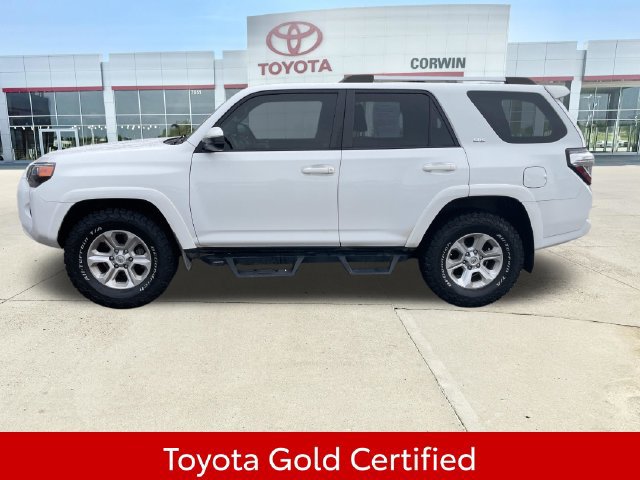 Used 2021 Toyota 4Runner SR5 AWD/4WD image 2