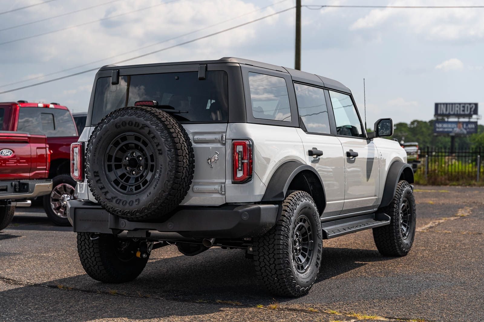 New 2026 Ford Bronco Outer Banks w/ Sasquatch Package AWD/4WD image 4