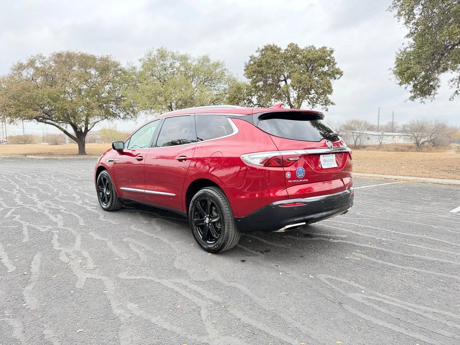Used 2023 Buick Enclave Essence w/ Experience Buick Package FWD image 7
