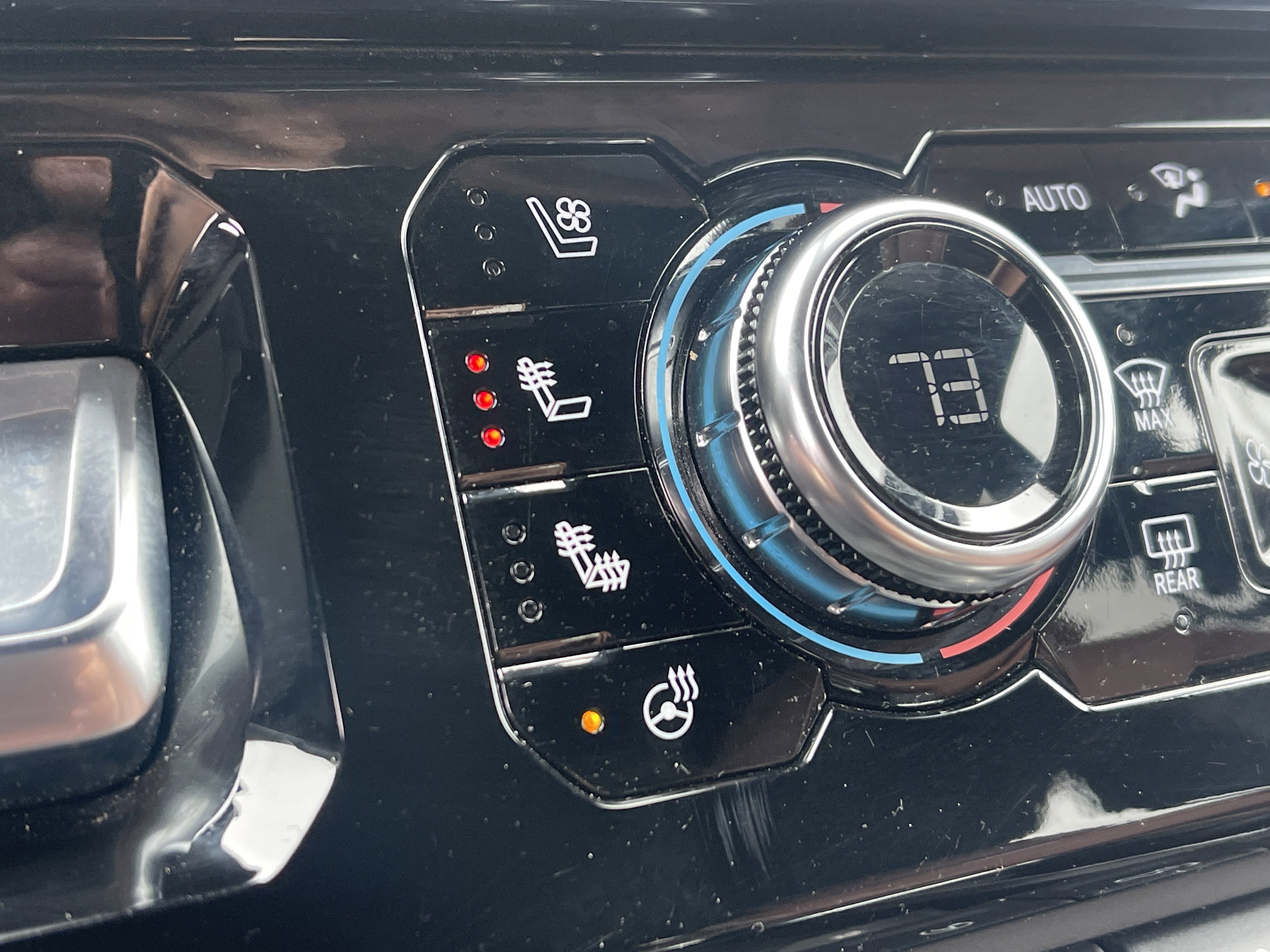 Used 2023 GMC Sierra 1500 Denali Ultimate image 25