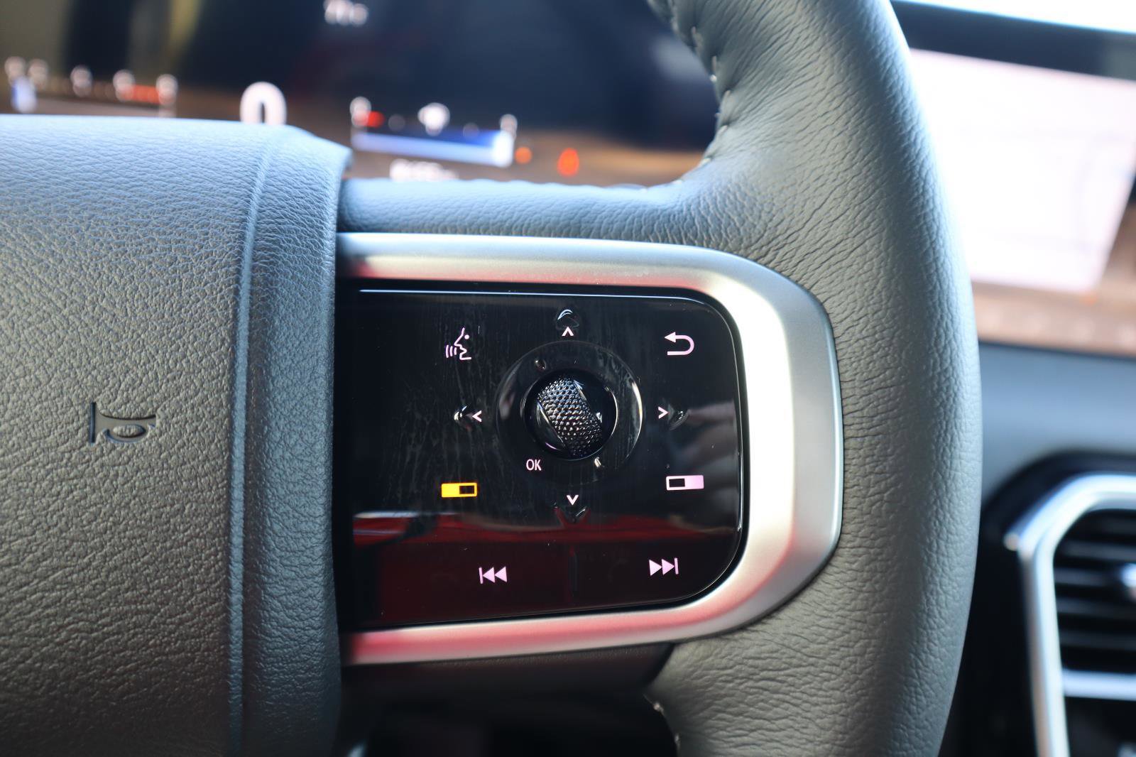 New 2026 Nissan Armada Platinum image 25