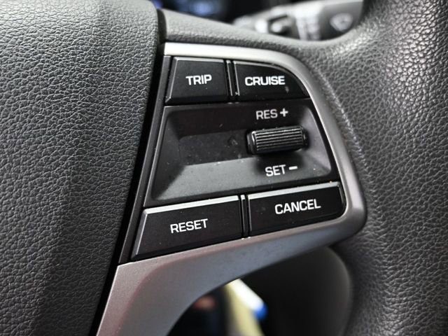 Used 2017 Hyundai Elantra SE image 23