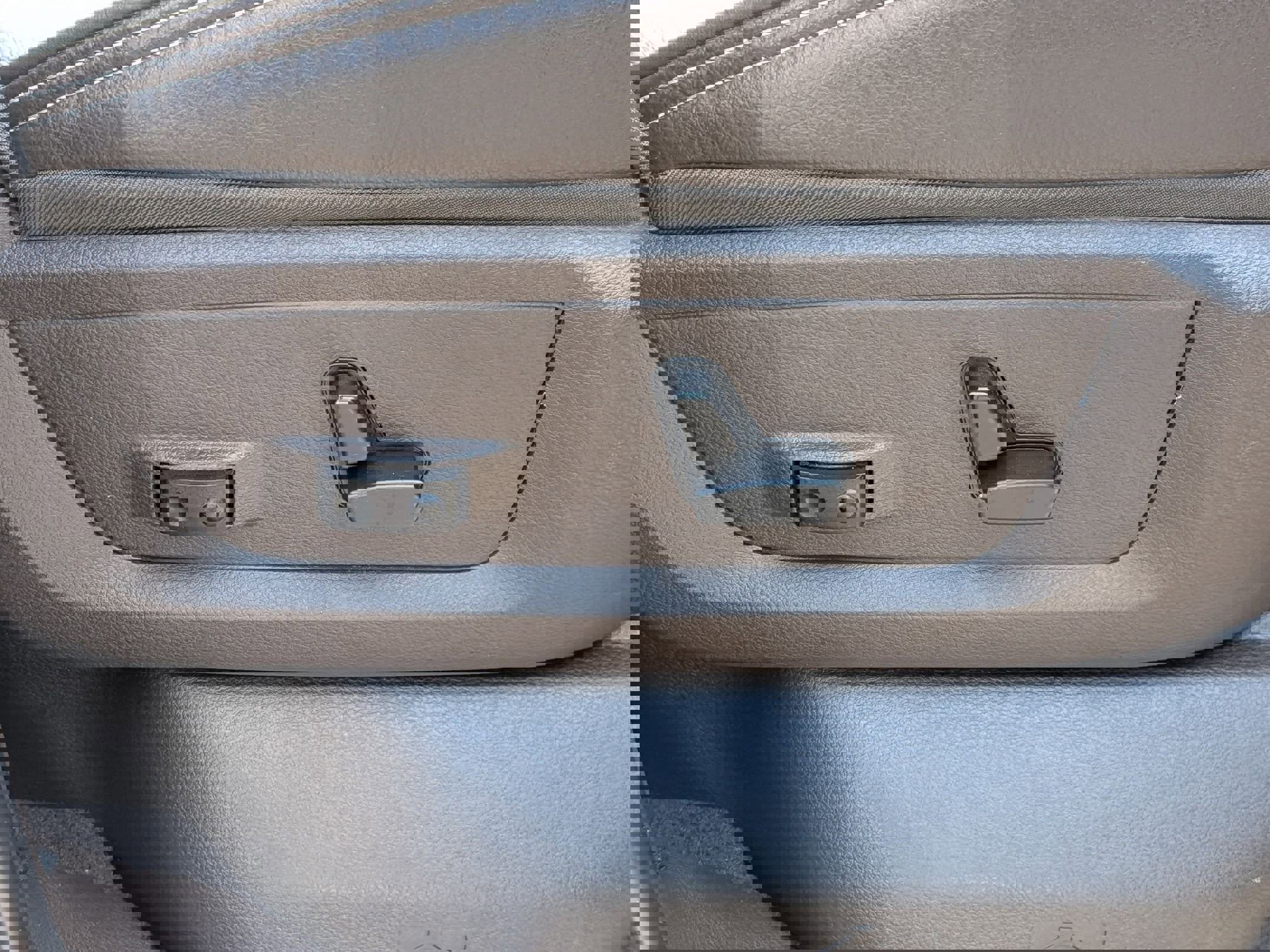 Used 2025 RAM 2500 Laramie image 36