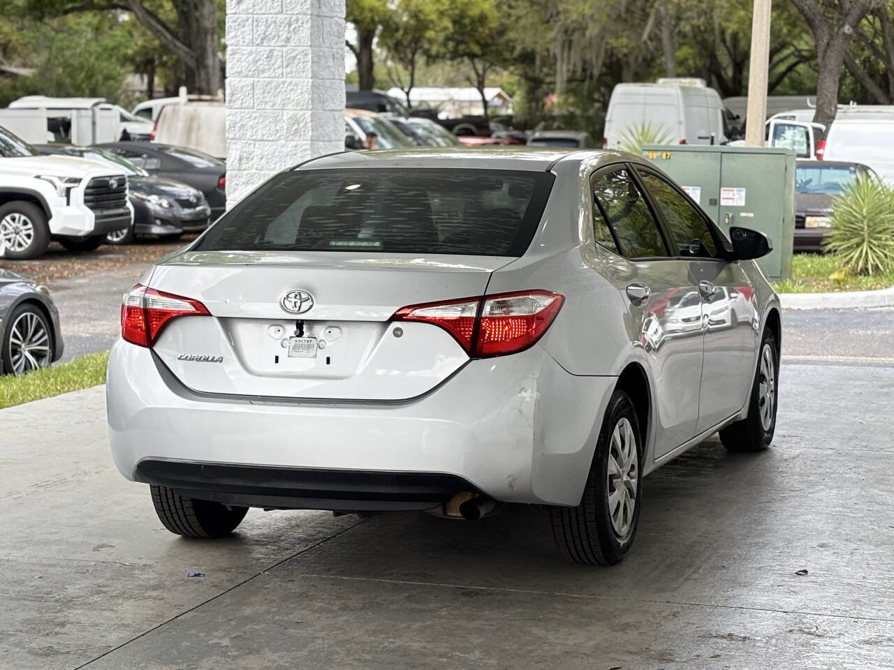 Used 2015 Toyota Corolla L image 9