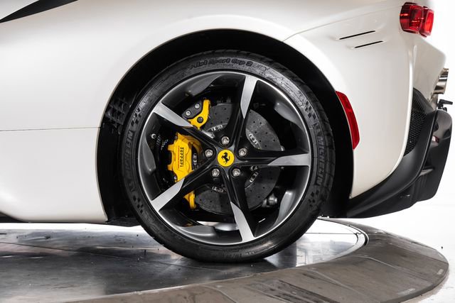 Used 2023 Ferrari SF90 Spider AWD/4WD image 18