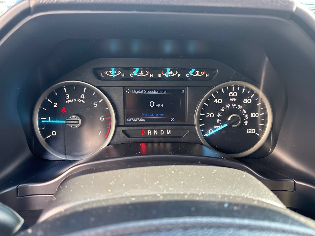 Used 2018 Ford F150 XLT w/ Equipment Group 302A Luxury AWD/4WD image 19