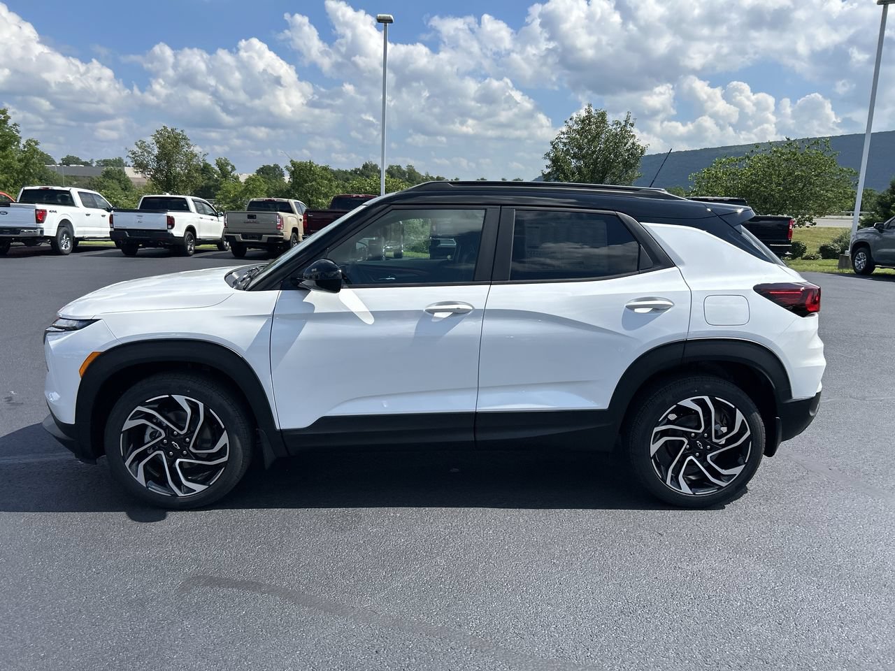 New 2026 Chevrolet TrailBlazer RS w/ Convenience Package AWD/4WD image 4