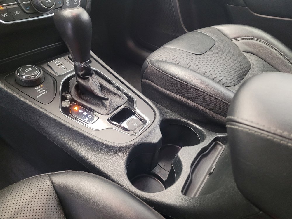 Used 2023 Jeep Cherokee Altitude Lux image 26