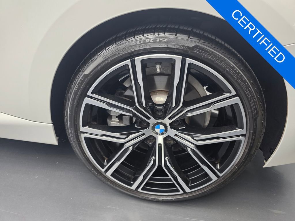 Used 2024 BMW 230i Coupe w/ Convenience Package RWD image 15