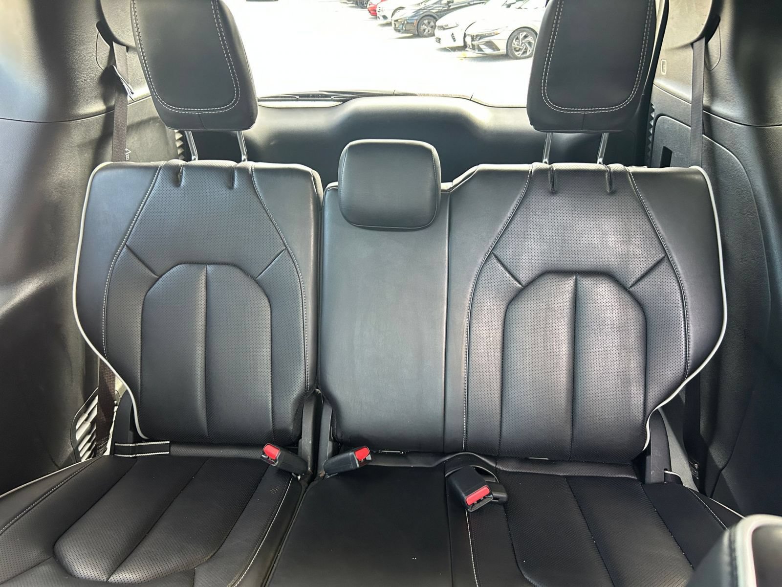 Used 2025 Chrysler Pacifica Limited FWD image 26