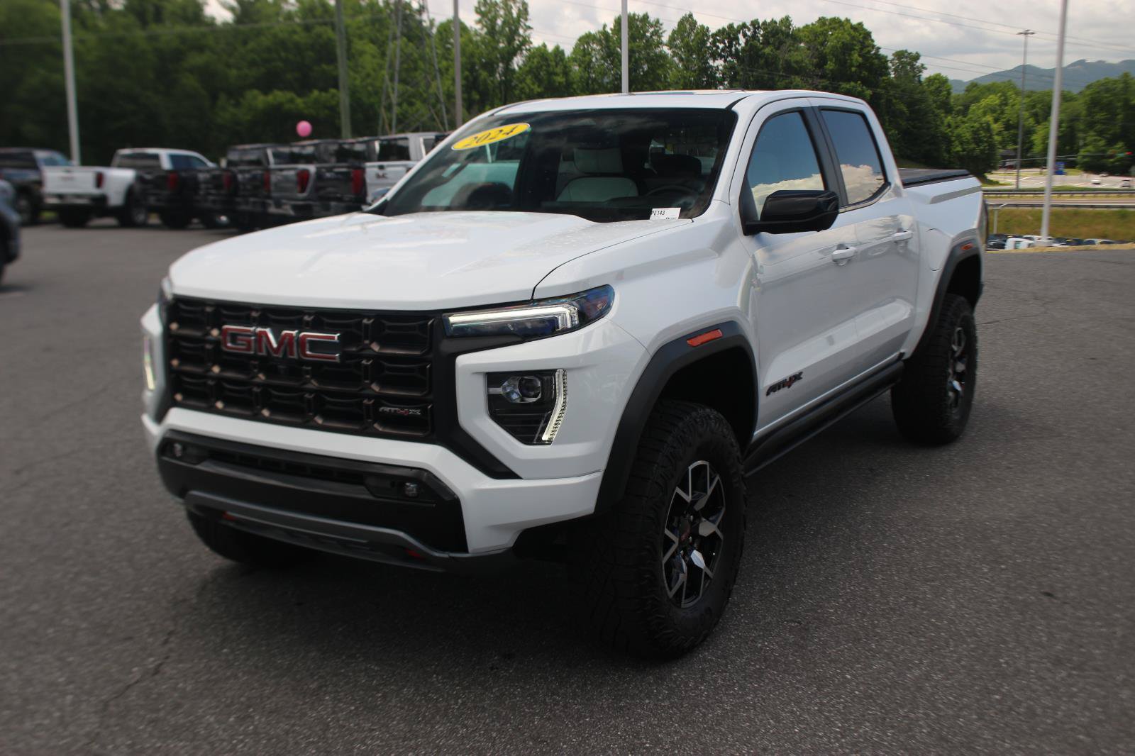 Used 2024 GMC Canyon AT4X AWD/4WD image 4