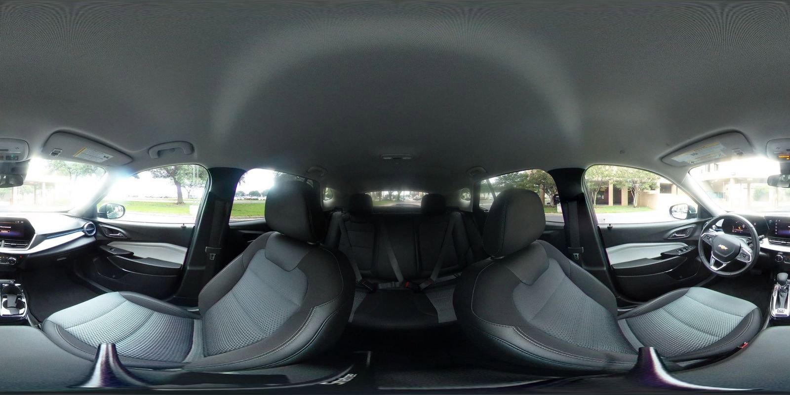 Used 2025 Chevrolet Trax LT w/ LT Convenience Package FWD image 37