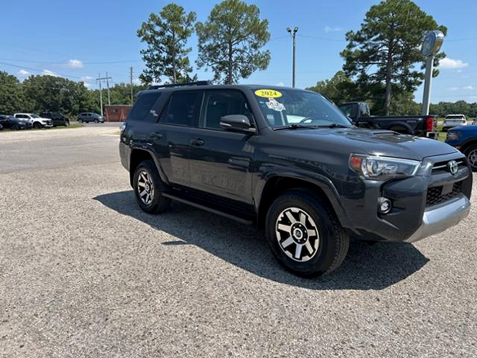 Used 2024 Toyota 4Runner TRD Off-Road Premium image 4