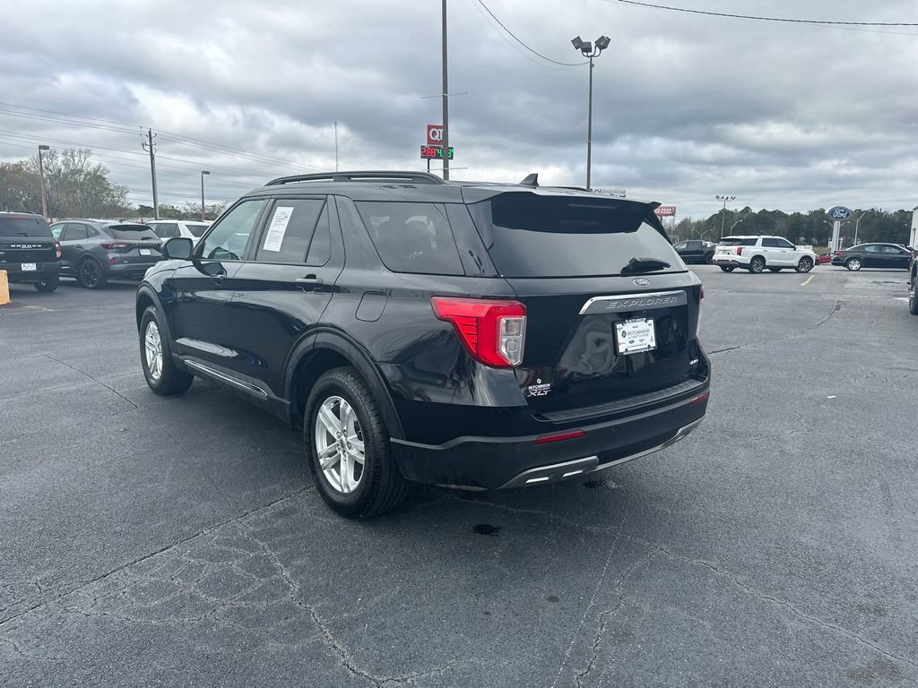 Certified 2023 Ford Explorer XLT w/ Equipment Group 202A AWD/4WD image 5