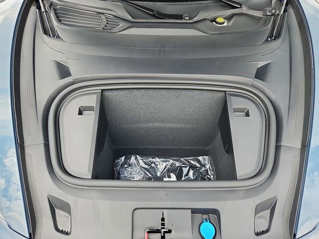 New 2026 Porsche Taycan image 22