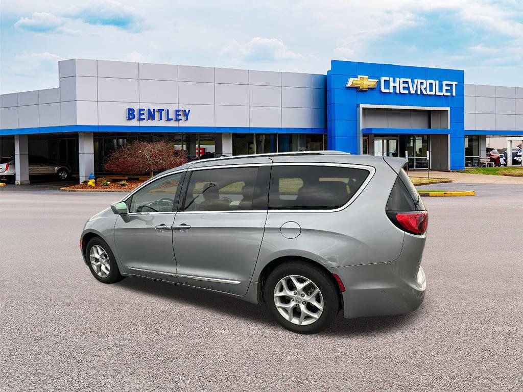 Used 2019 Dodge Grand Caravan GT image 4