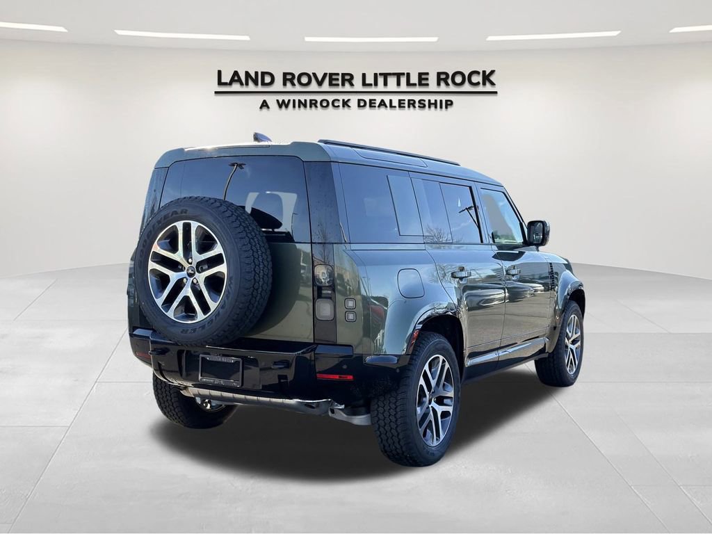 New 2026 Land Rover Defender 110 X-Dynamic SE image 2