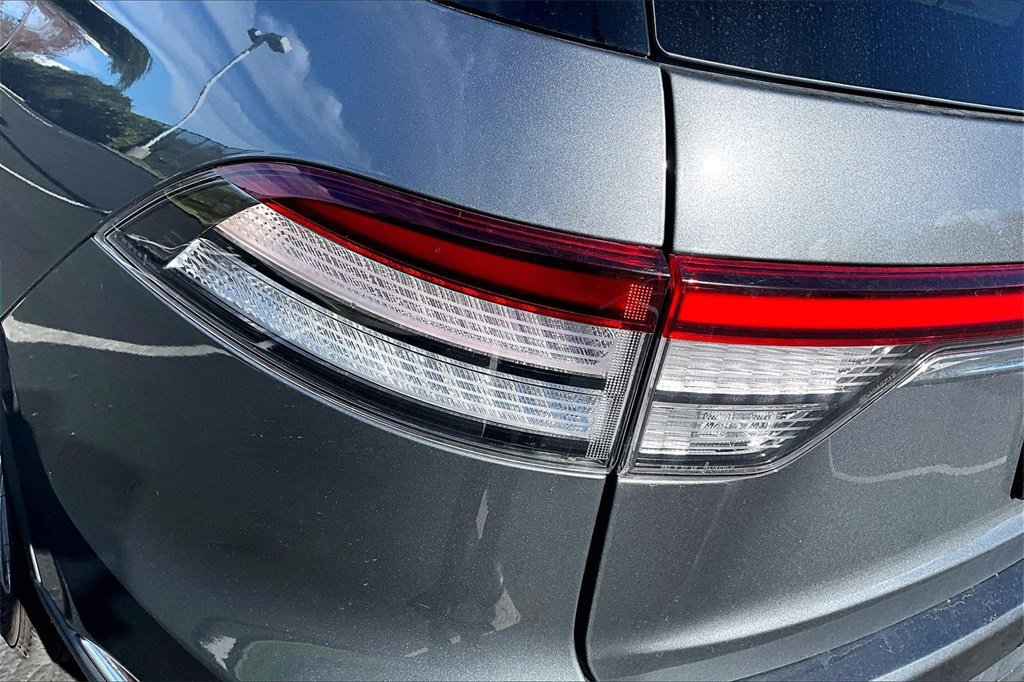 Used 2024 Lincoln Aviator Reserve image 28