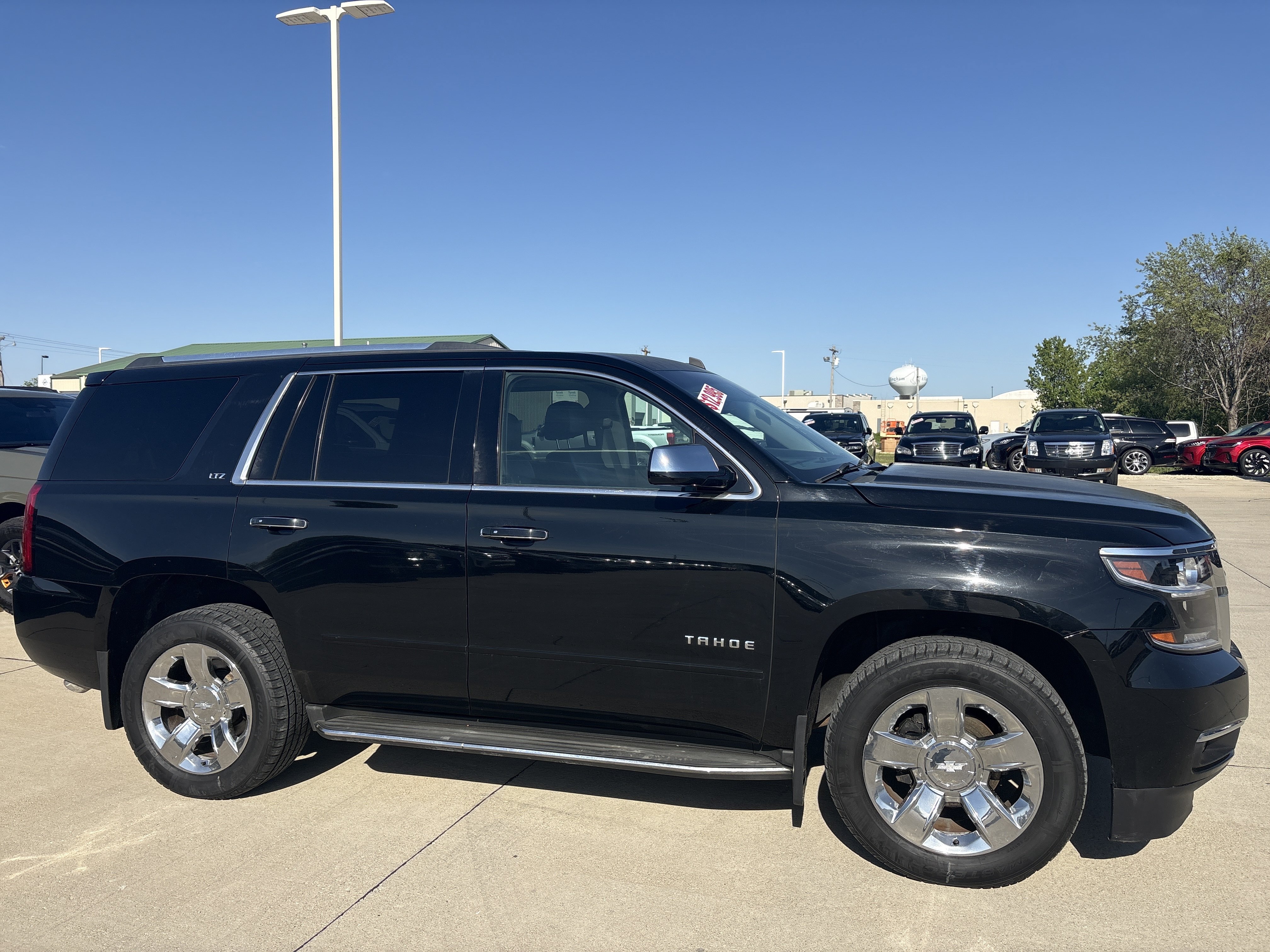 Used 2015 Chevrolet Tahoe LTZ AWD/4WD image 3