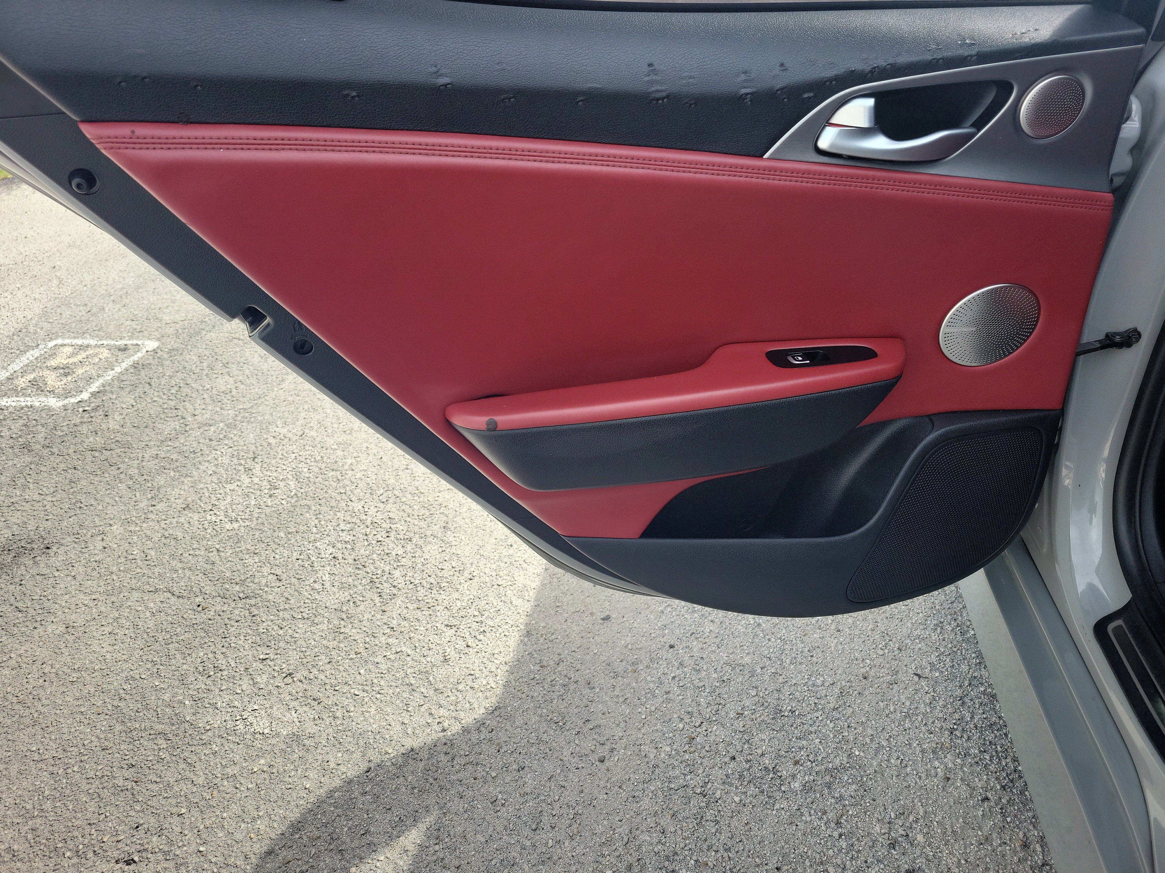 Used 2020 Kia Stinger GT1 RWD image 17